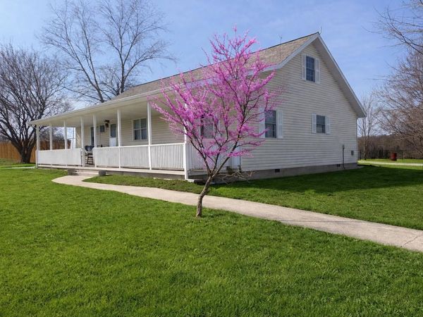 21561 Lawrence 1074, Monett, MO 65708