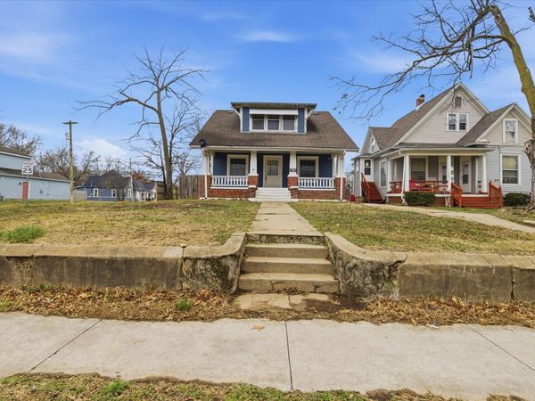 1447 N Broadway Avenue, Springfield, MO 65802