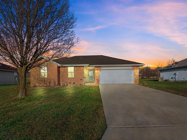 153 N Foxtrot Avenue, Rogersville, MO 65742