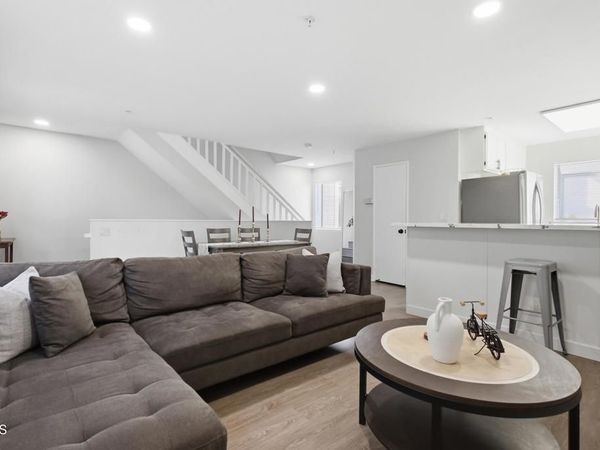 819 S B Street, Oxnard, CA 93030