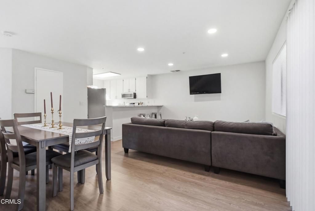 819 S B Street, Oxnard, CA 93030 Main Photo