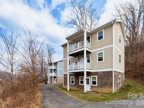 14 Lila Lane, Clyde, NC 28721