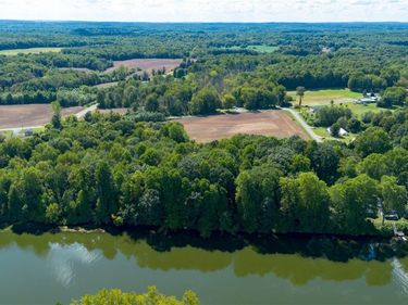 36 Whitewood Tract, Phoenix, NY 13135