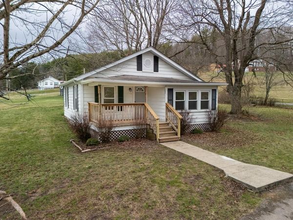 184 Circleview Dr., BECKLEY, WV 25801