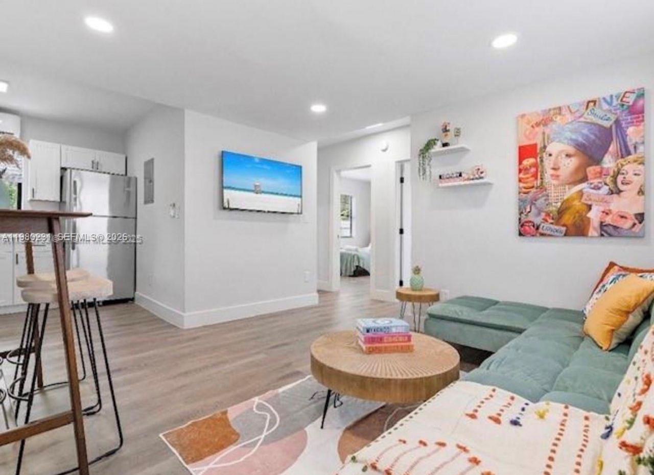 584 NW 30th St , Miami, FL 33127 Photo