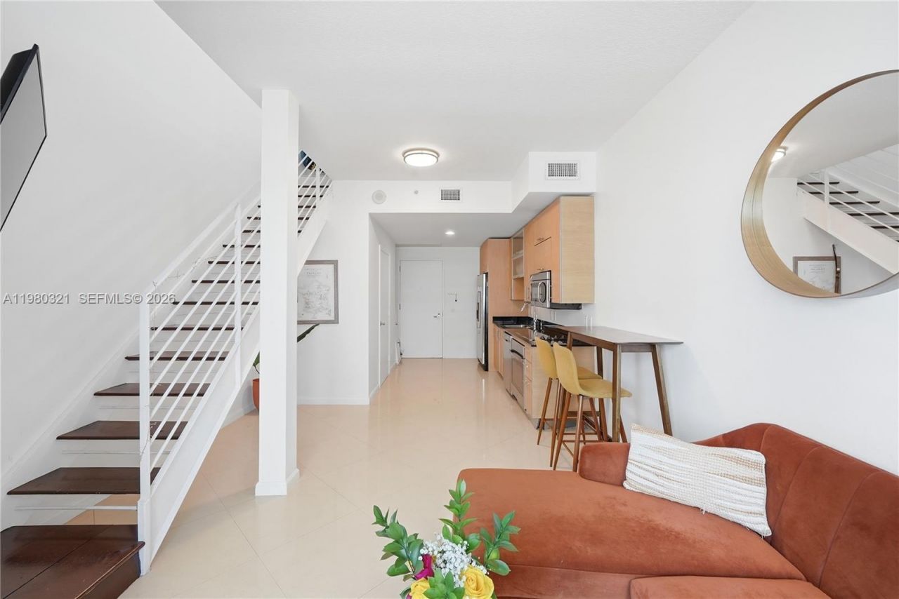 60 SW 13th St, Unit 4414, Miami, FL 33130 Photo