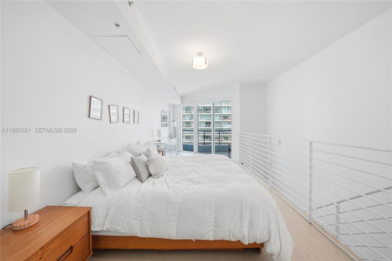 60 SW 13th St , Unit 4414, Miami, FL 33130 Photo