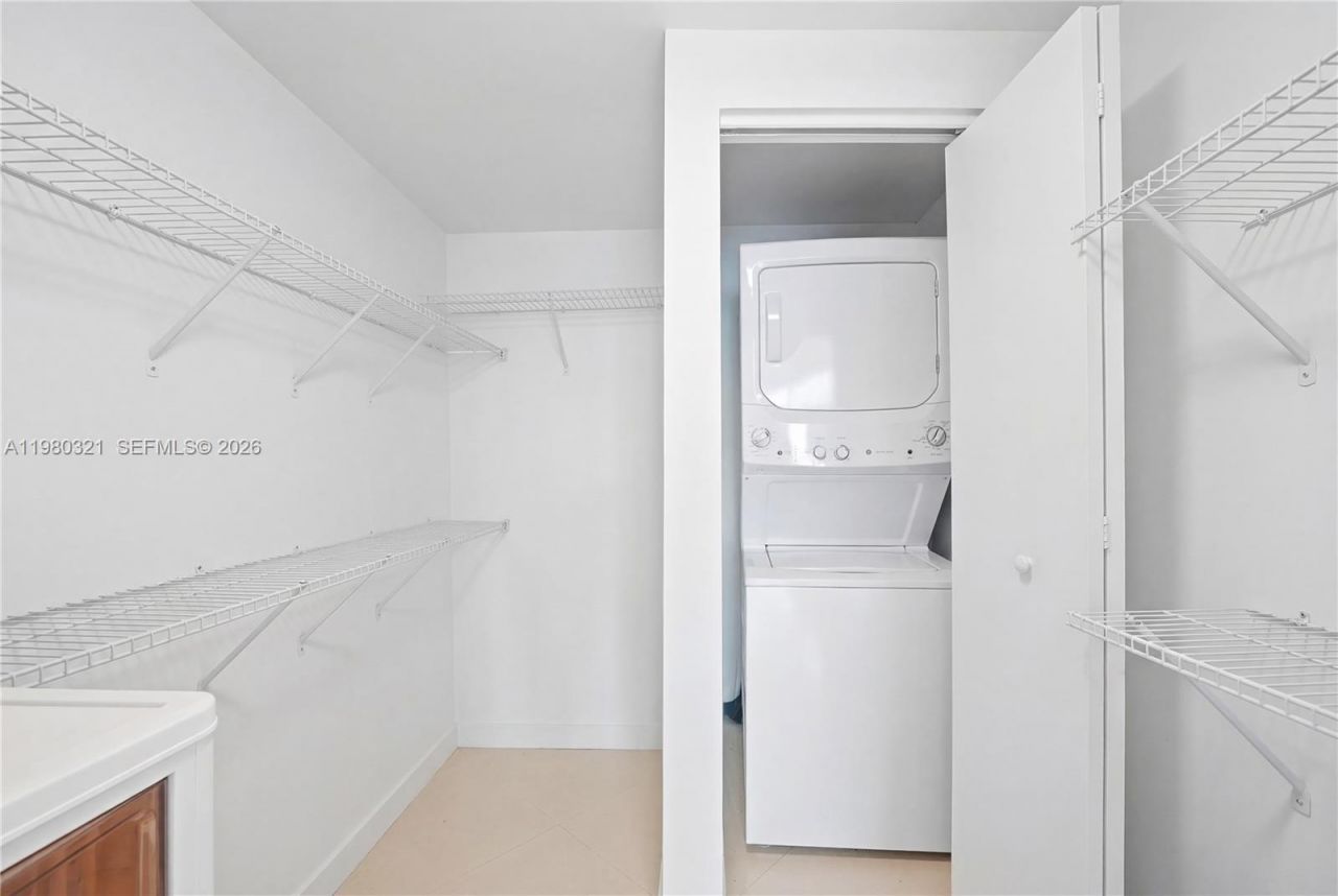 60 SW 13th St , Unit 4414, Miami, FL 33130 Photo