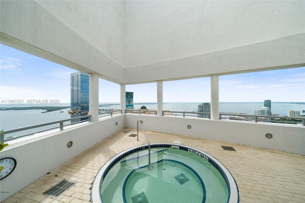 60 SW 13th St, Unit 4414, Miami, FL 33130 Photo