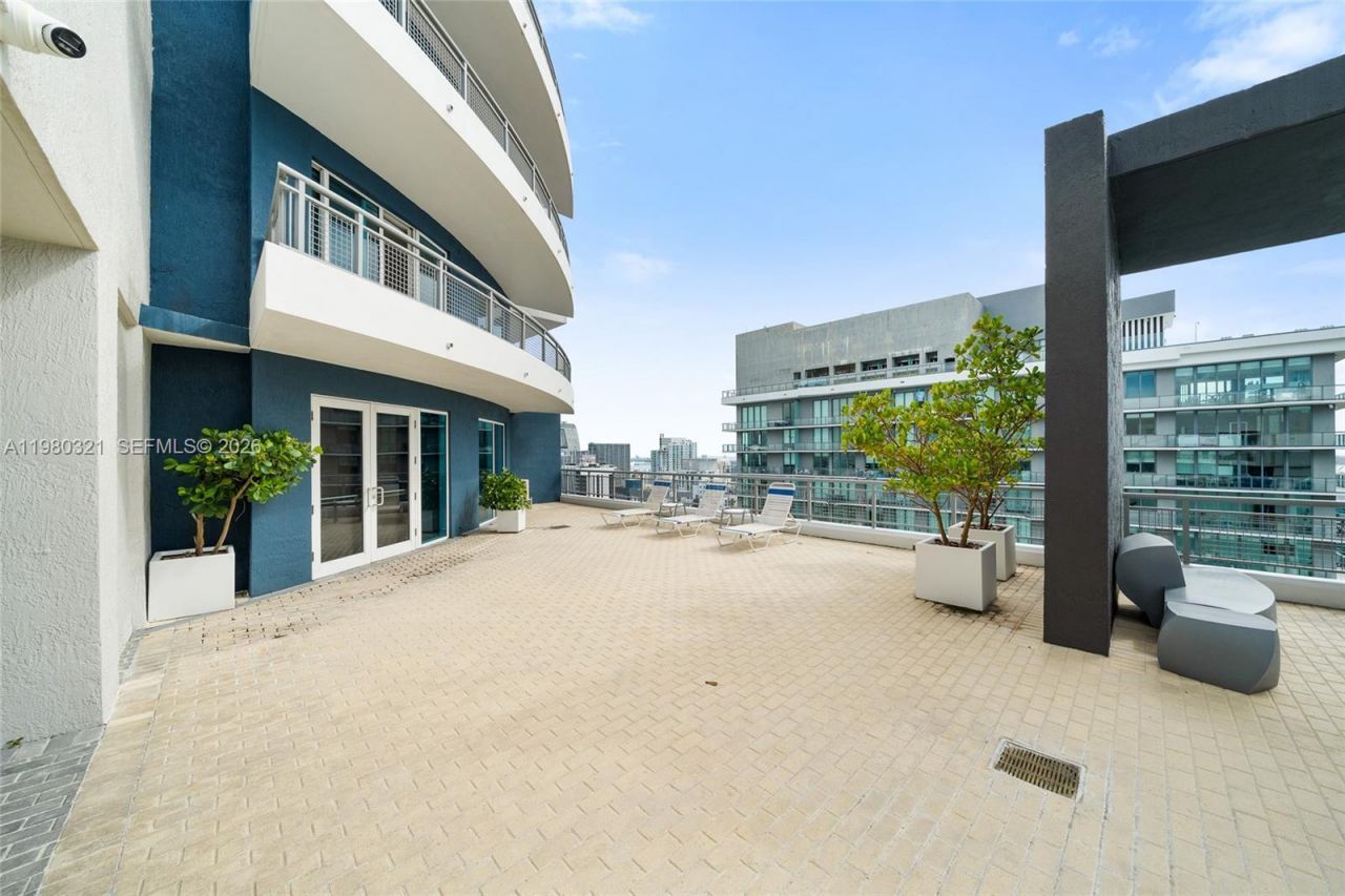 60 SW 13th St , Unit 4414, Miami, FL 33130 Photo