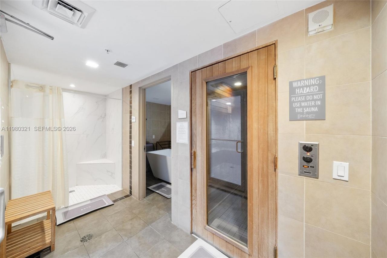 60 SW 13th St , Unit 4414, Miami, FL 33130 Photo