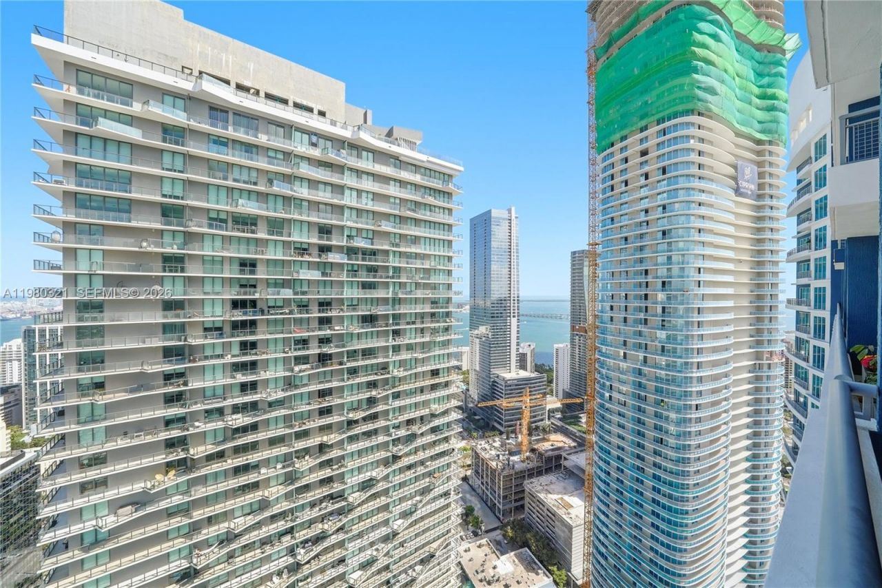 60 SW 13th St , Unit 4414, Miami, FL 33130 Photo