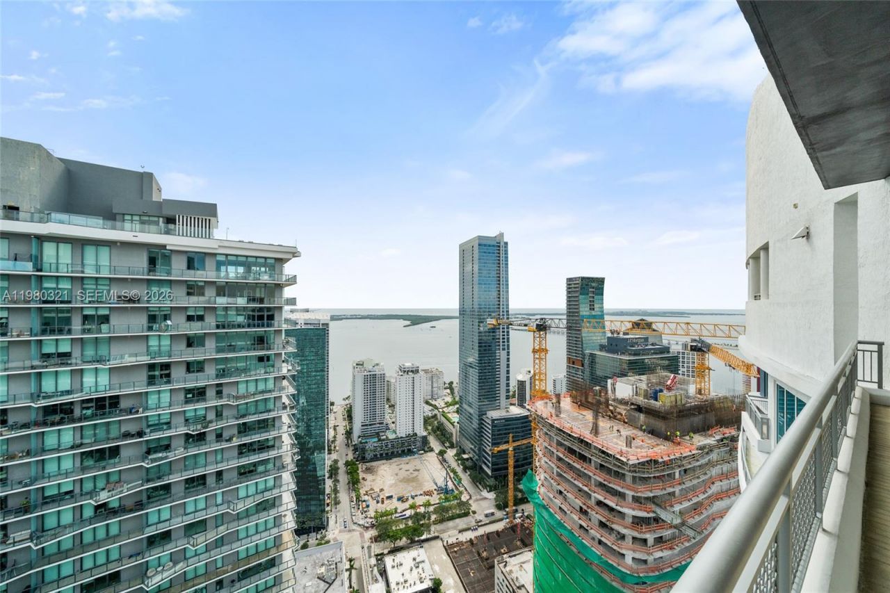 60 SW 13th St , Unit 4414, Miami, FL 33130 Photo