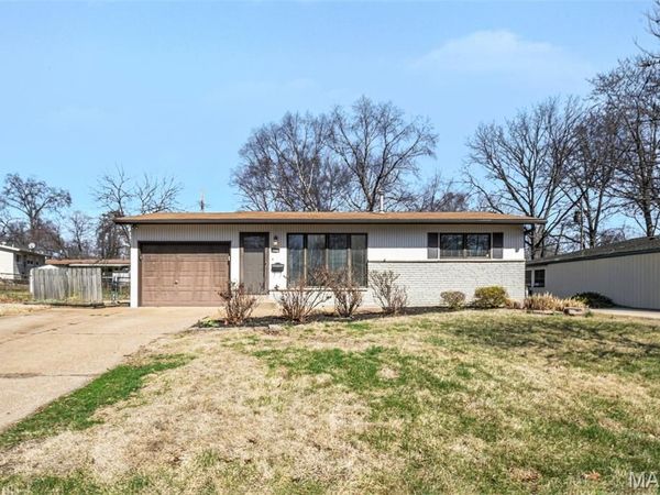 1125 Florland Drive , Florissant, MO 63031
