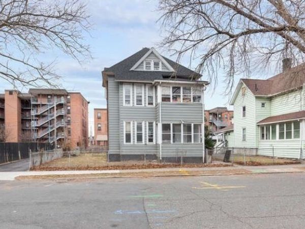 24 Adams St, Springfield, MA 01105