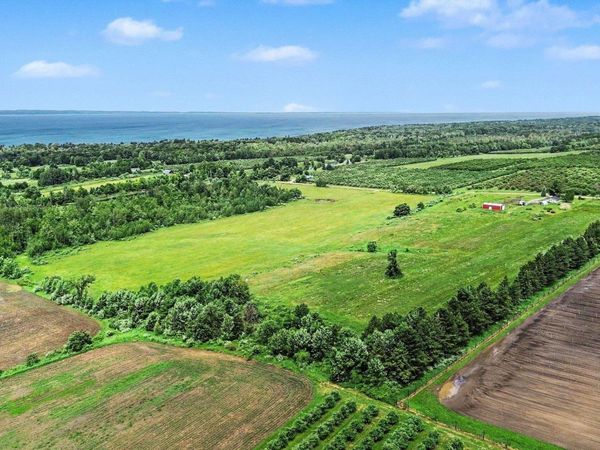 3 Coleman Road, Kewadin, MI 49648