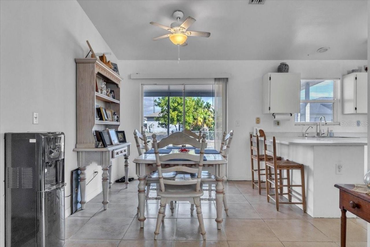 123 NW 9th Street, Cape Coral, FL 33993 Photo