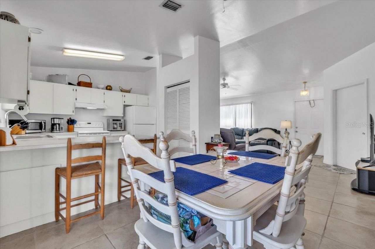 123 NW 9th Street, Cape Coral, FL 33993 Photo