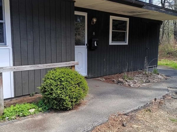 40 Brookside Drive, Unit 8, Brattleboro, VT 05301