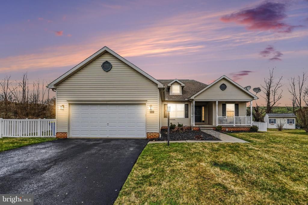 183 N ALPINE DRIVE York, PA 17408