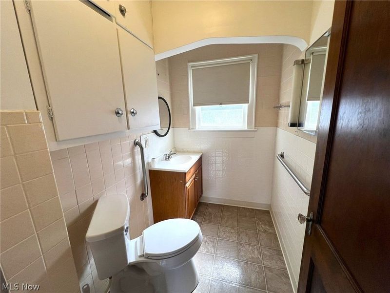 982 Dan Street , Akron, OH 44310 Photo 17