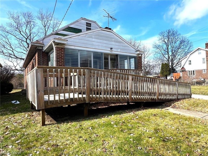 982 Dan Street , Akron, OH 44310 Photo 3