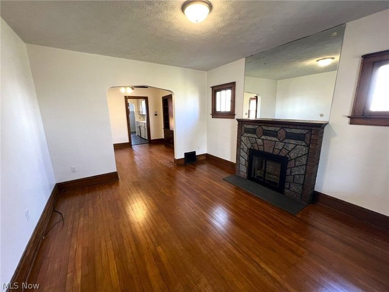 982 Dan Street , Akron, OH 44310 Photo 4