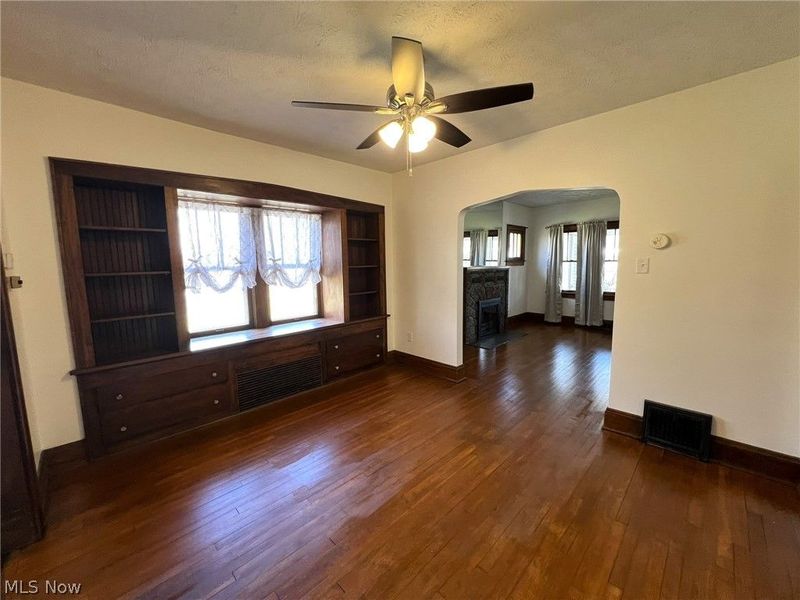 982 Dan Street , Akron, OH 44310 Photo 8