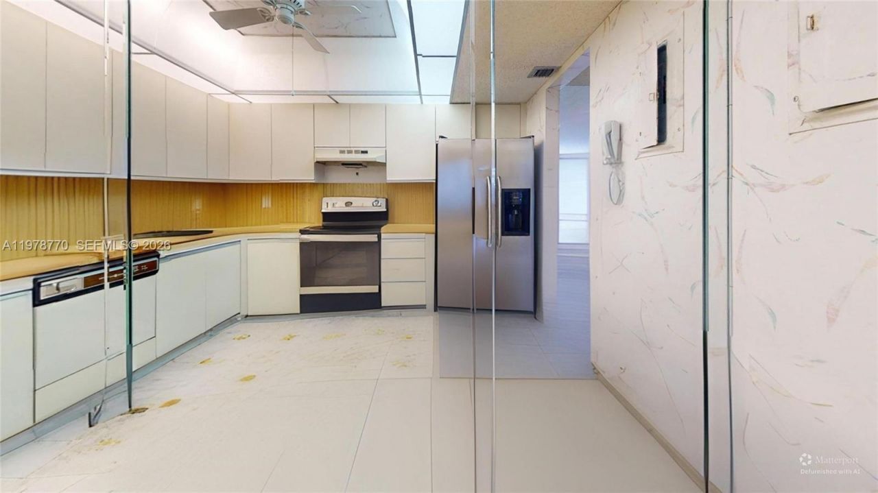 2500 Parkview Dr , Unit 902, Hallandale Beach, FL 33009 Photo