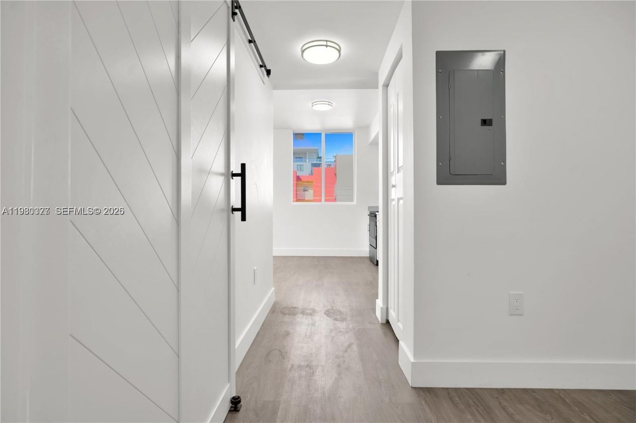 1620 NW 18th St , Unit 104, Miami, FL 33125 Photo