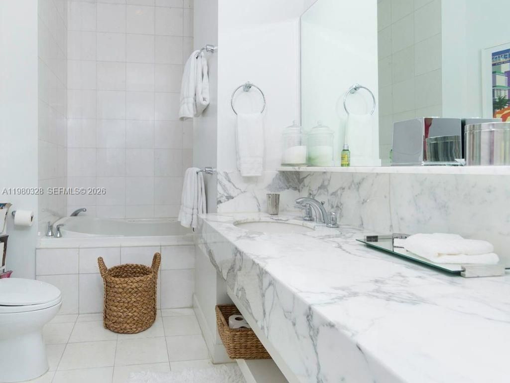 2001 Meridian Ave , Unit 414, Miami Beach, FL 33139 Photo