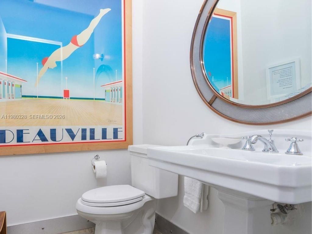 2001 Meridian Ave , Unit 414, Miami Beach, FL 33139 Photo