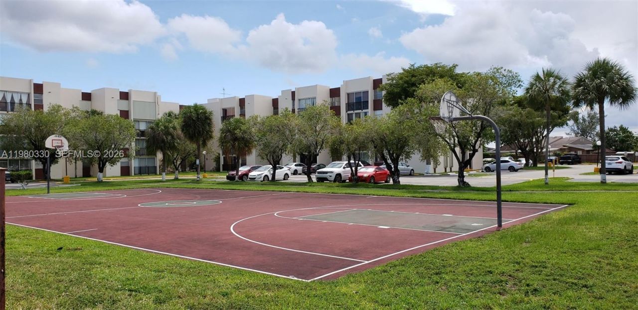 9441 SW 4th St , Unit 302, Miami, FL 33174 Photo