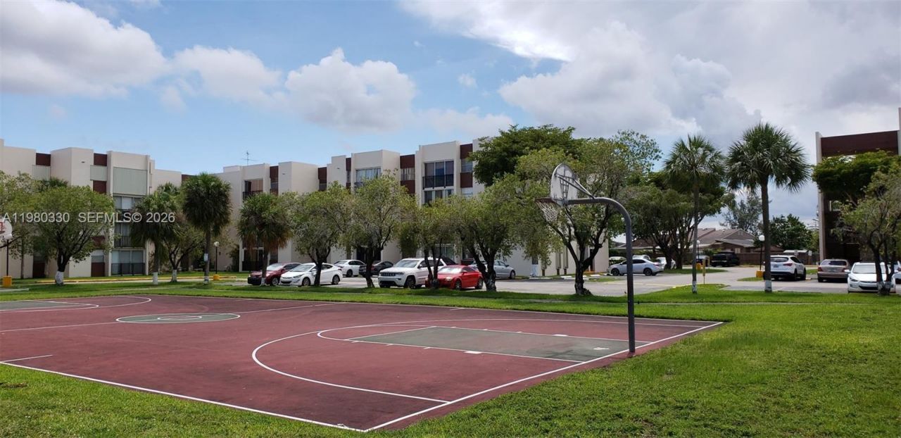 9441 SW 4th St , Unit 302, Miami, FL 33174 Photo