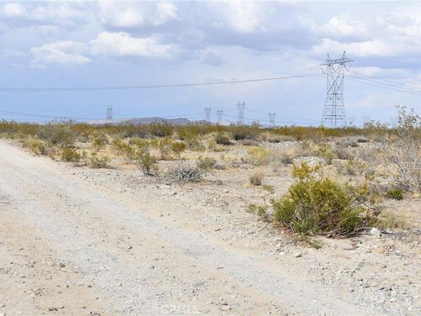 34630 Longview Road, Pearblossom, CA 93553