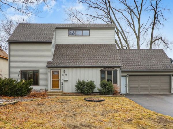 1307 Kassan Drive, South Saint Paul, MN 55075