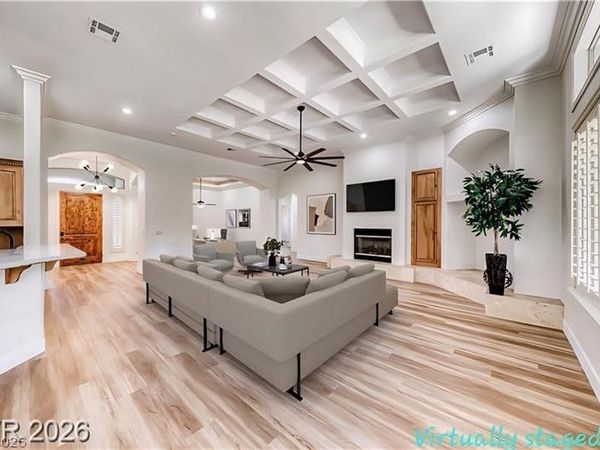 211 Viewmont Drive, Henderson, NV 89015