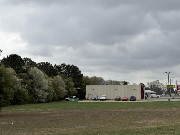 00 Dewitt Henry , Beebe, AR 72012