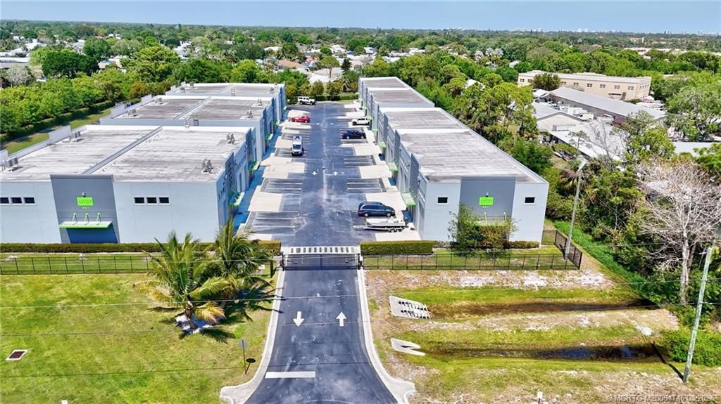 861 NE Industrial Boulevard, Unit 13, Jensen Beach, FL 34957 Photo
