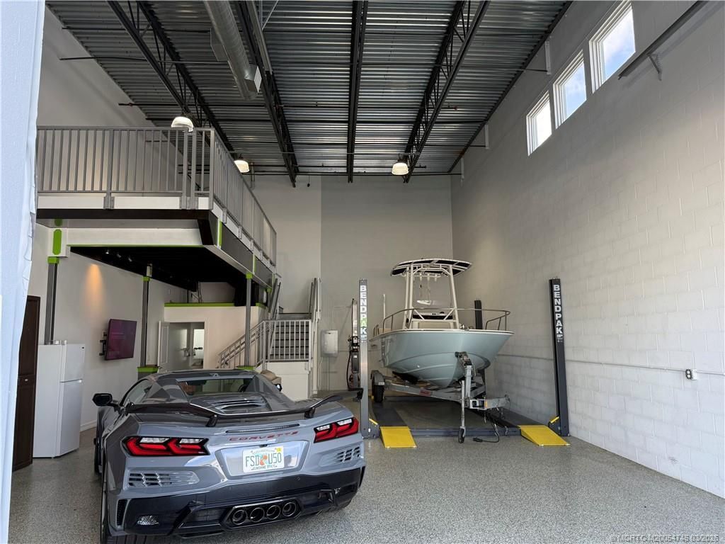 861 NE Industrial Boulevard, Unit 13, Jensen Beach, FL 34957 Photo