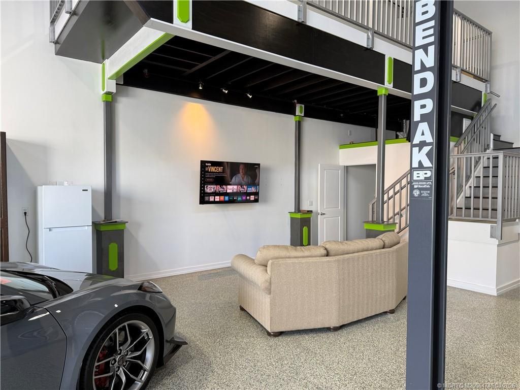 861 NE Industrial Boulevard, Unit 13, Jensen Beach, FL 34957 Photo