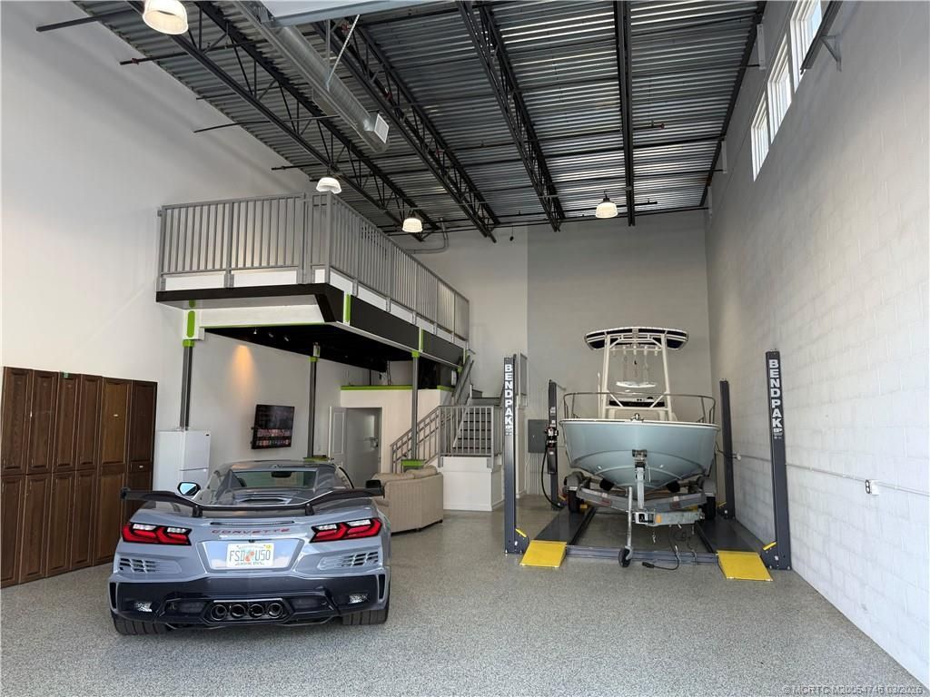 861 NE Industrial Boulevard, Unit 13, Jensen Beach, FL 34957 Photo