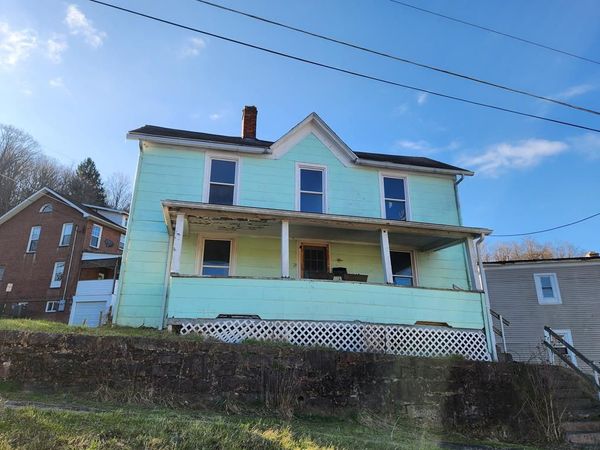 1006 Wyoming Street, Bluefield, WV 24701