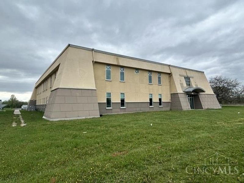 10501 Success Lane, Dayton, OH 45458 Photo 2