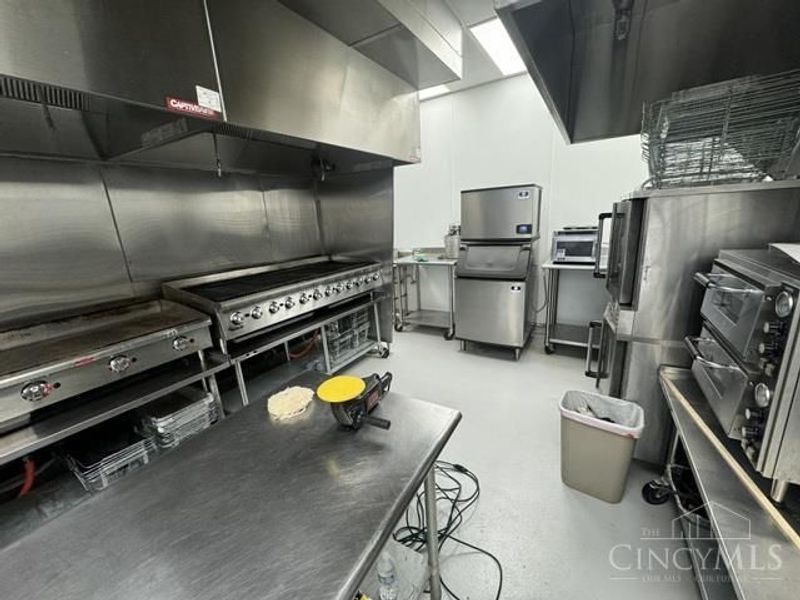 10501 Success Lane, Dayton, OH 45458 Photo 35