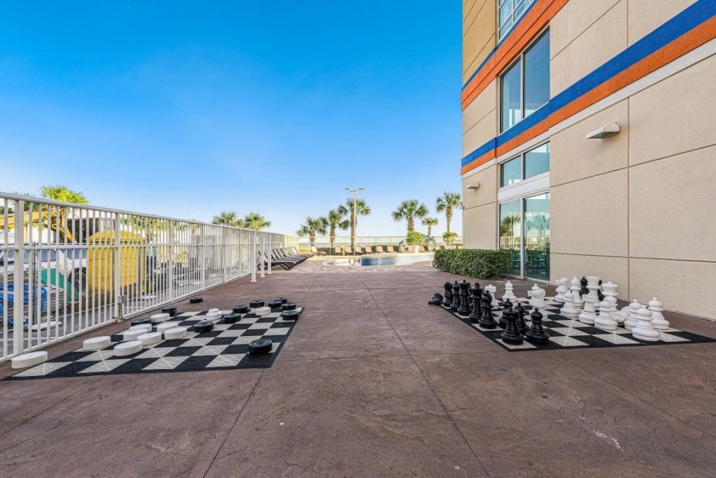 5300 N Ocean Blvd.  Photo 28