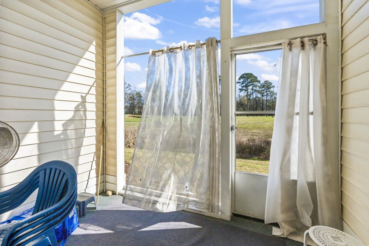 484 River Oaks Dr. Photo 22