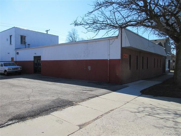 1219 Eureka Avenue , Wyandotte, MI 48192