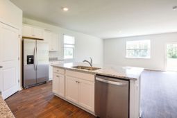 411 Zenith Boulevard photo 4