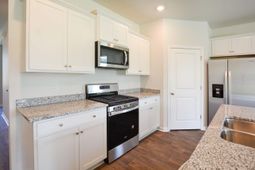 411 Zenith Boulevard photo 4